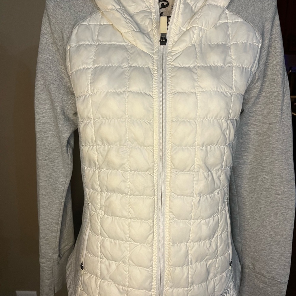 The North Face Women’s Small Insulated Hooded Jacket White & Gray Hybrid Fleece